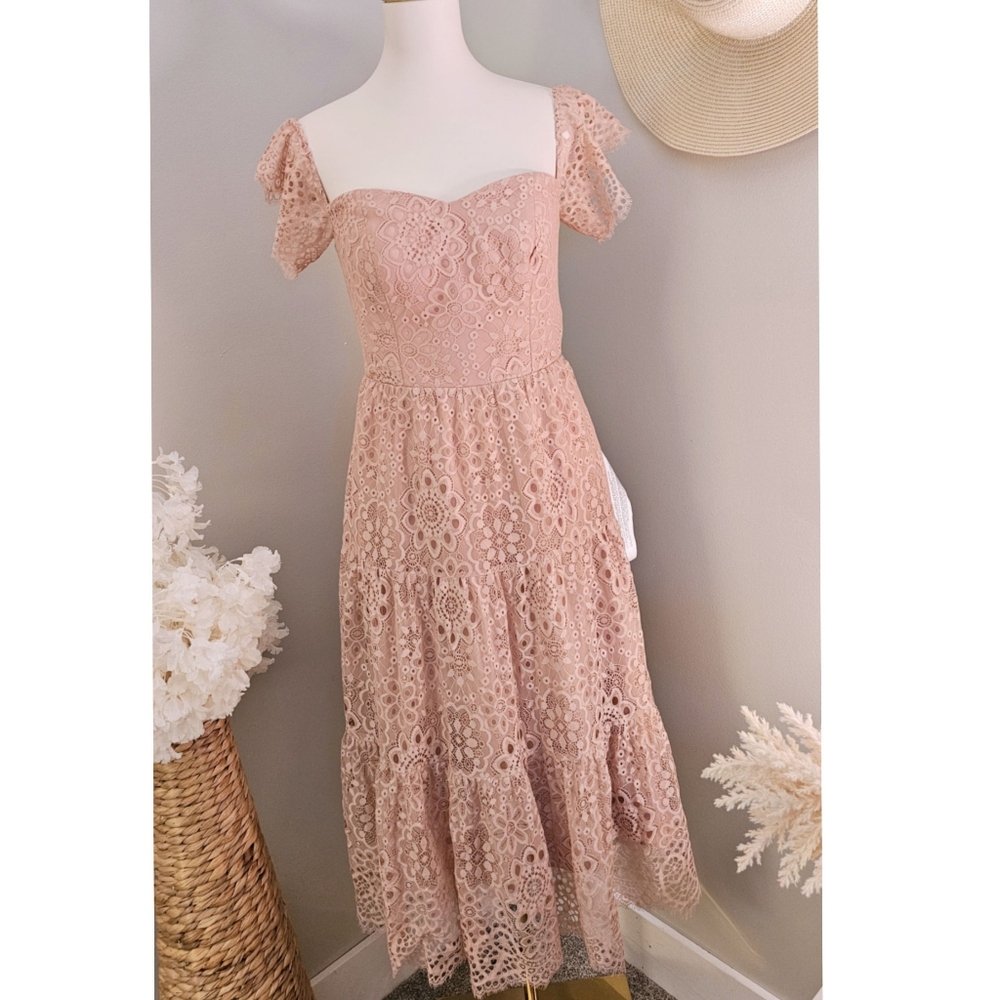 Dress The Population Blush Pink Lace Eyelets Tiered Short Sleeves Midi Dress - Picture 2 of 10